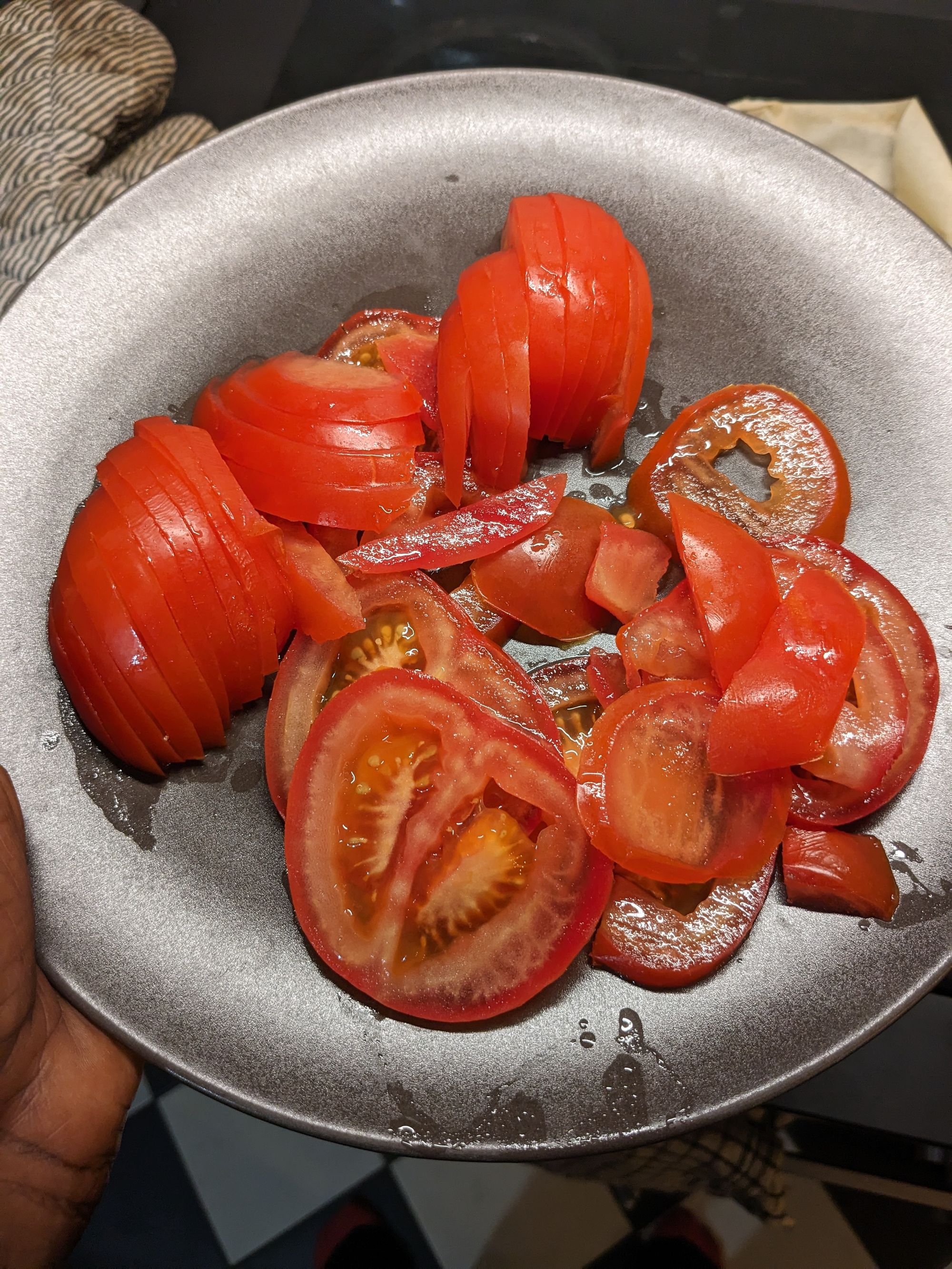 Tarte à la tomate et aux courgettes au pavé de brebis