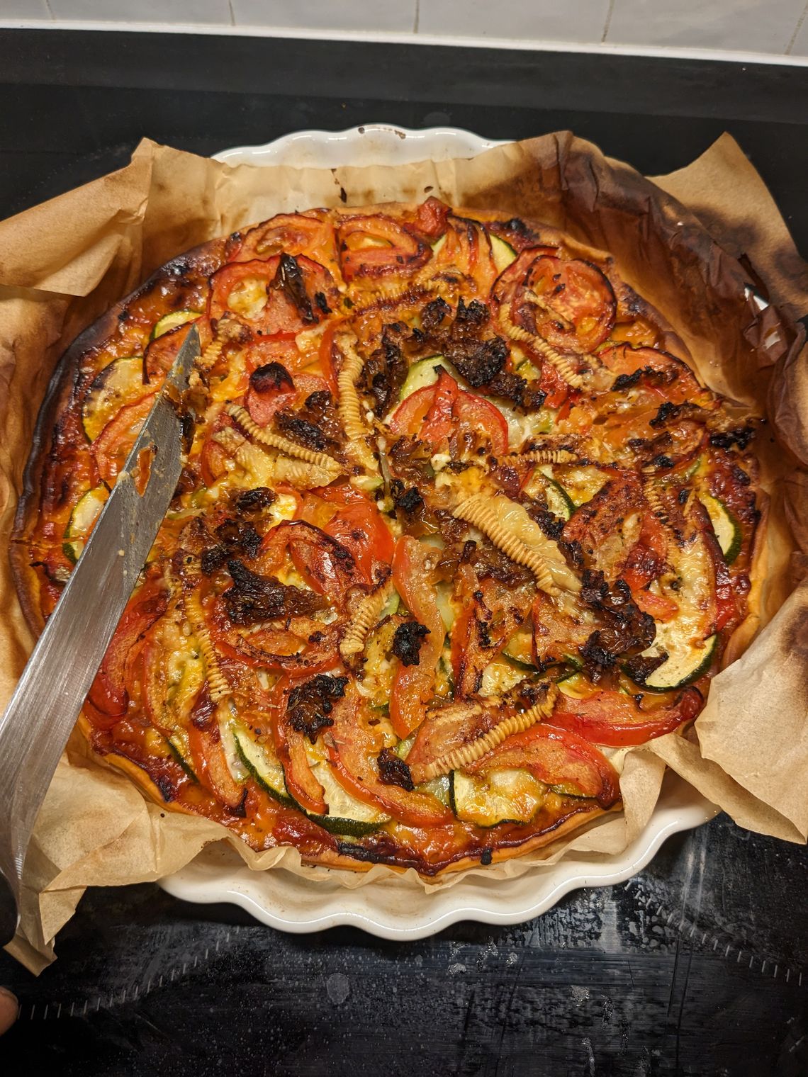 Tarte à la tomate et aux courgettes au pavé de brebis